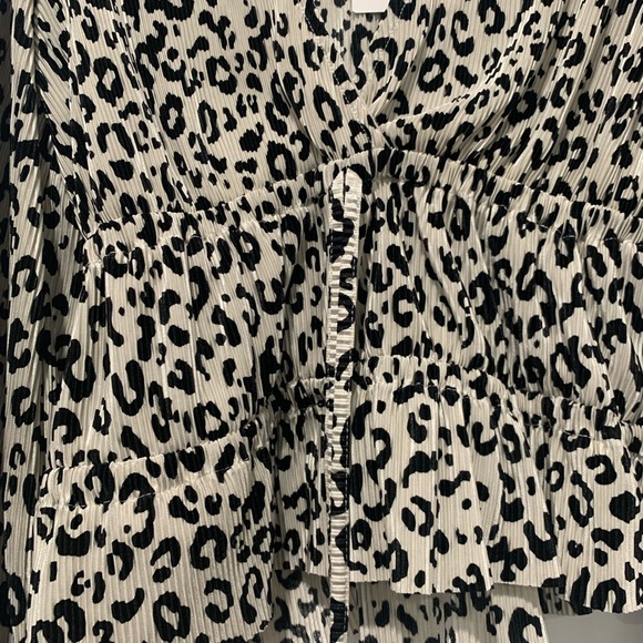 ✨sold✨NWOT Zara Pleated Leopard Top - Picture 7 of 8